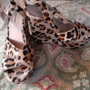 Steve Madden 8.5 leather wedge heels sandals